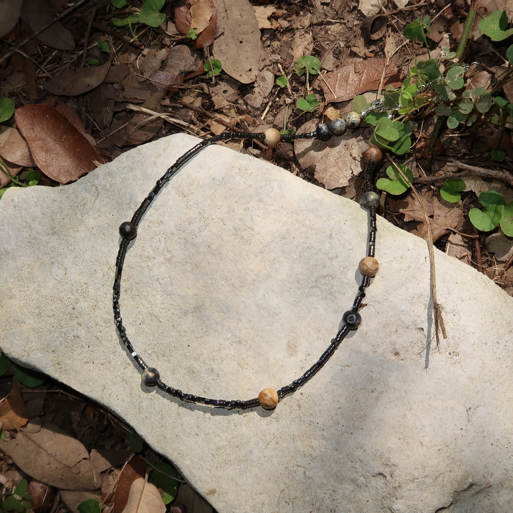 ANCIENT EARTH Choker